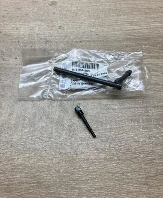 Volkswagen Golf IV Rear window washer spray nozzle 1H6955985