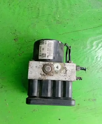 Opel Zafira B ABS Pump 00404674C0