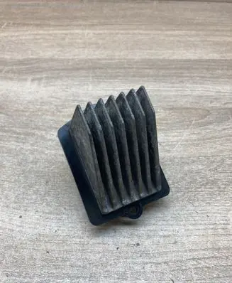Mazda Xedos 9 Heater blower motor/fan resistor HB180G518A