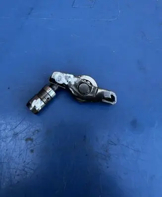 Audi Q7 4M Valve rocker arm 
