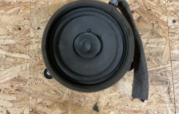 Volvo V50 Front door speaker 30752083
