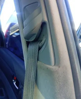 Toyota Prius (NHW20) Front seatbelt