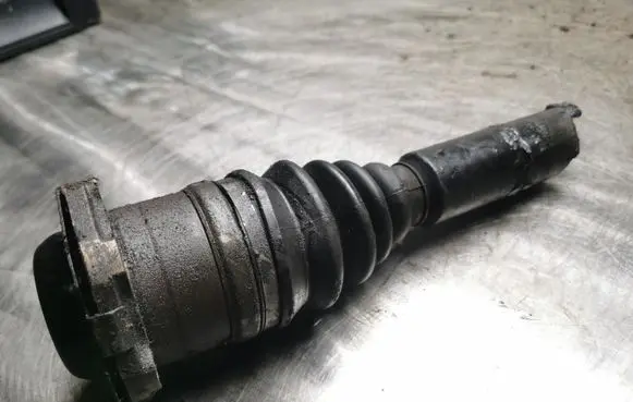 Volkswagen Golf IV Driveshaft inner CV joint 