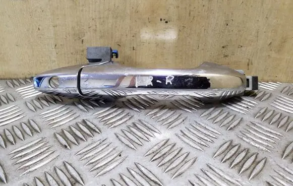 Honda CR-V Front door exterior handle