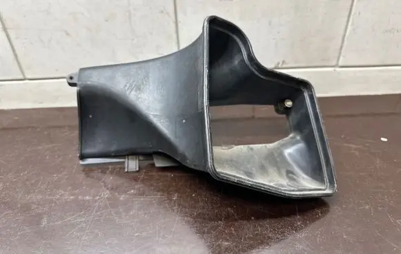 Audi A8 S8 D4 4H Air intake duct part 4H0129618D