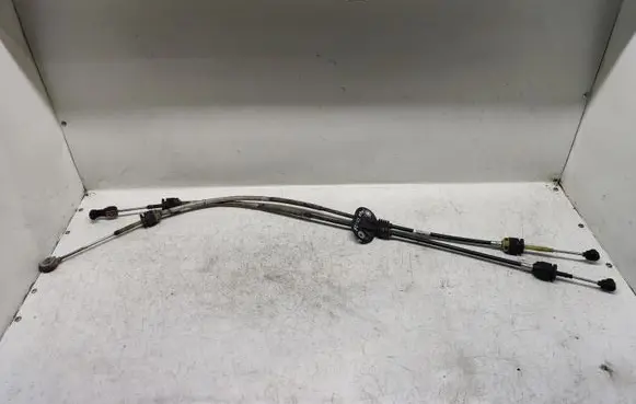 Ford Focus Gear shift cable linkage