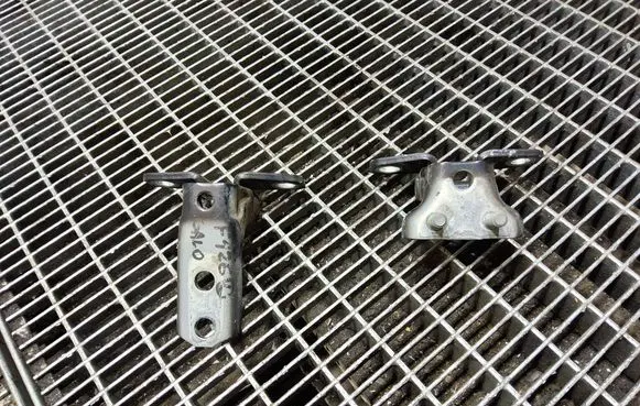 Mitsubishi ASX Rear door hinge set 
