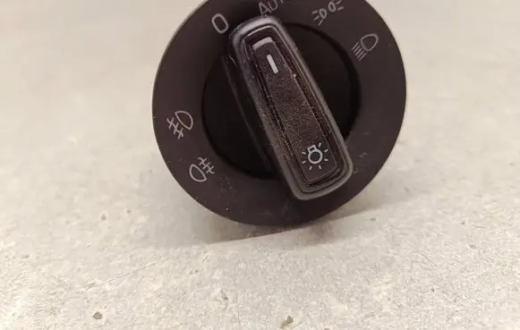 Skoda Octavia Mk3 (5E) Light switch 5E0941431D 10095088