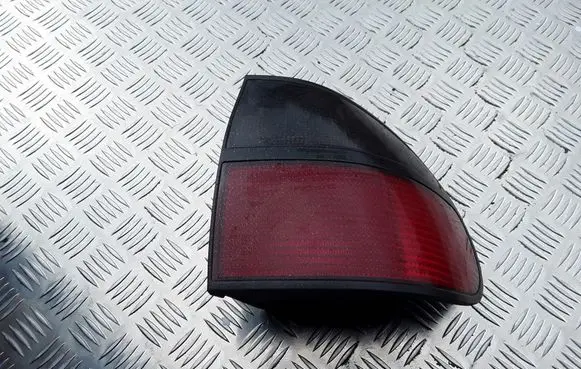 Renault Laguna I Rear/tail lights 770082005