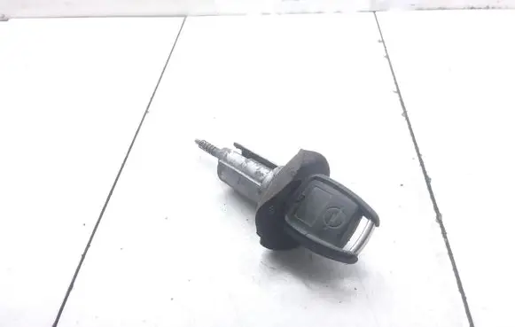 Opel Zafira A Ignition lock 13107754
