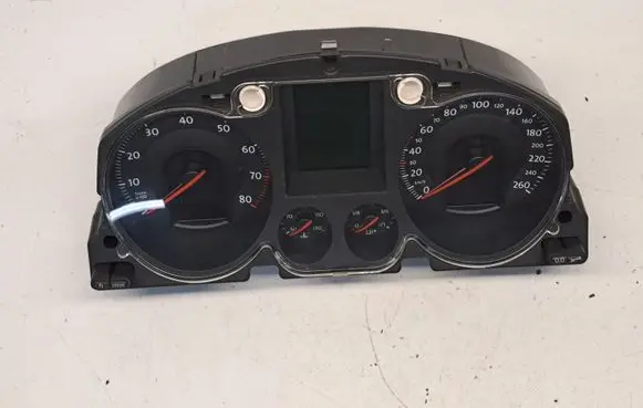 Volkswagen PASSAT B6 Speedometer (instrument cluster)