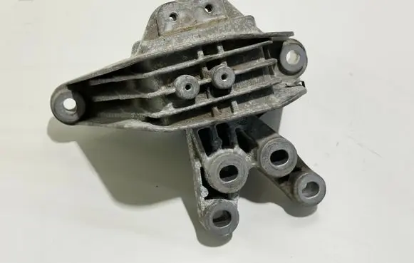 Chrysler Pacifica Engine mount bracket P68224746AD