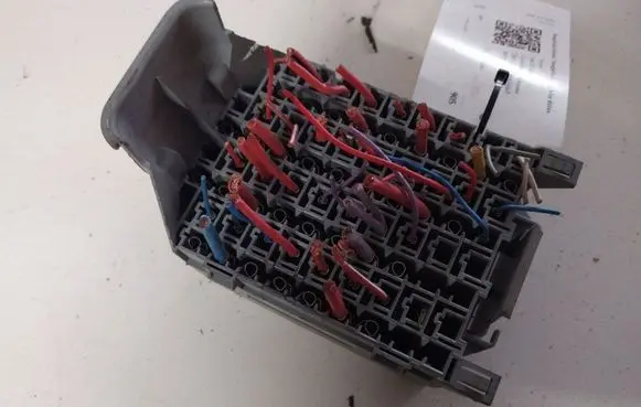 Volvo S60 Fuse module 9162439