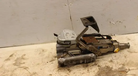 Steering wheel axle