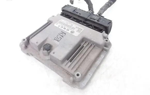 Volkswagen Touran I Engine control unit/module 03G906021MF 0281014042
