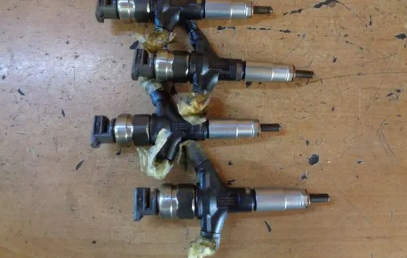 Subaru Legacy Fuel injector 16613AA030