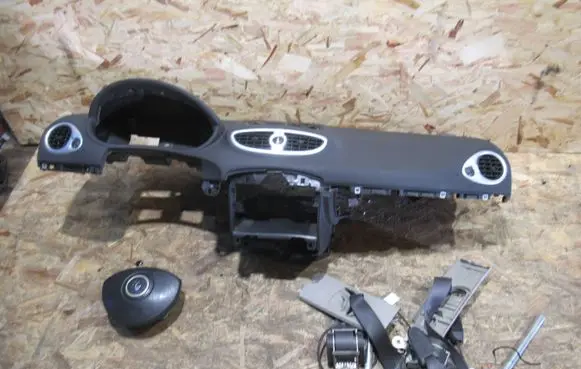 Renault Clio III Dashboard
