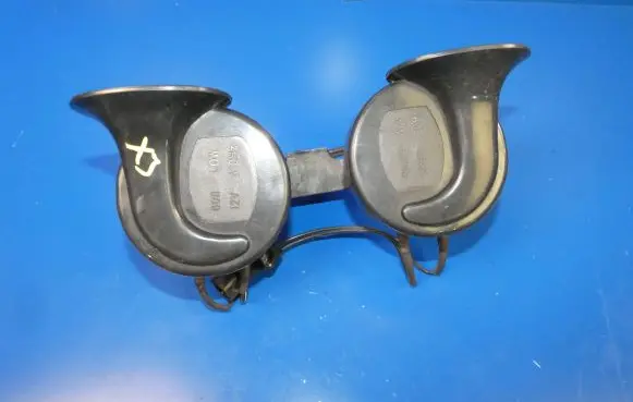 Jaguar XJ X351 Horn signal