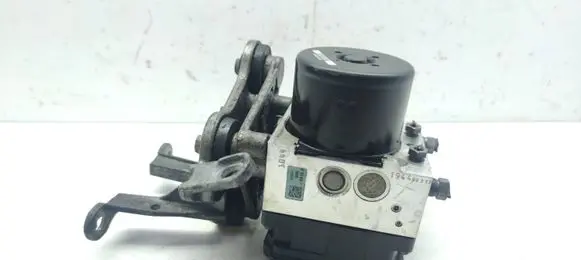 Mercedes-Benz C W204 ABS Pump A2049012400 10092623103 10061339741