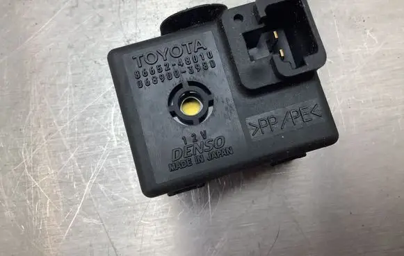Lexus RX 330 - 350 - 400H Sensor 8665248010 0689003980