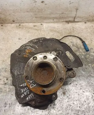 BMW 5 E39 Front wheel hub