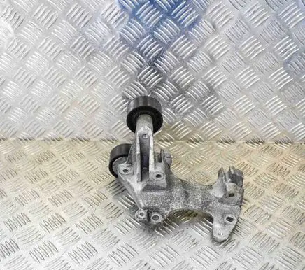 Nissan Qashqai Other engine bay part