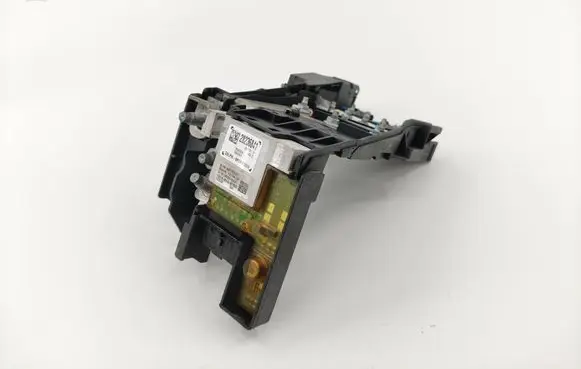 Peugeot 308 Fuse module 28236841