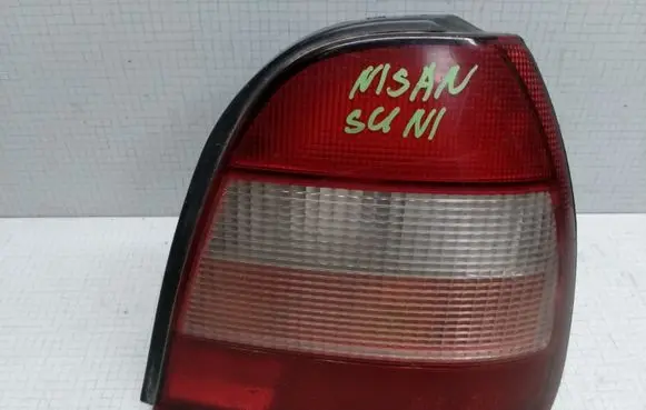 Nissan Sunny Rear/tail lights 22063324