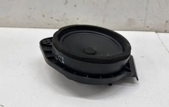 Opel Crossland X Front door speaker 13468640