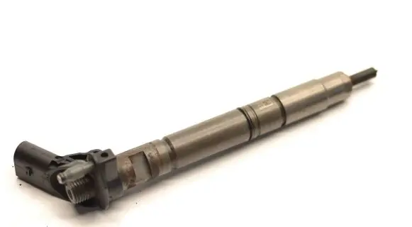 Audi A4 S4 B8 8K Fuel injector 059130277CD 130924 0445117022