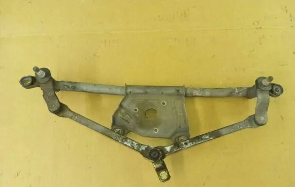 Front wiper linkage