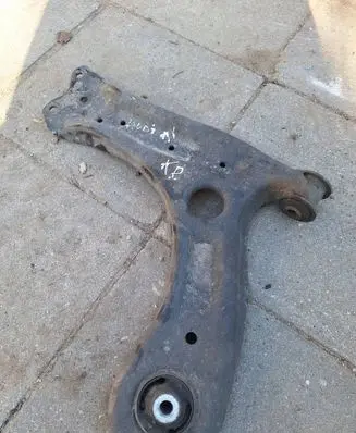 Audi A1 Front lower control arm/wishbone