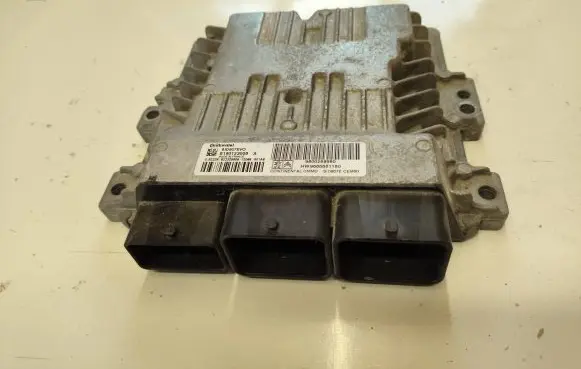 Peugeot 5008 Engine control unit/module 9666681180 9800268980 S180123008A
