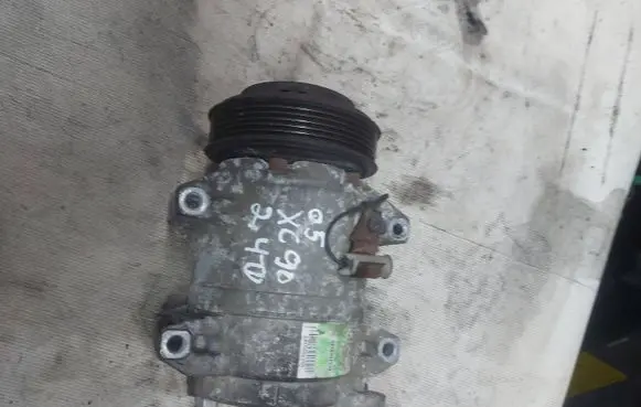 Volvo XC90 Air conditioning (A/C) compressor (pump) 30742206