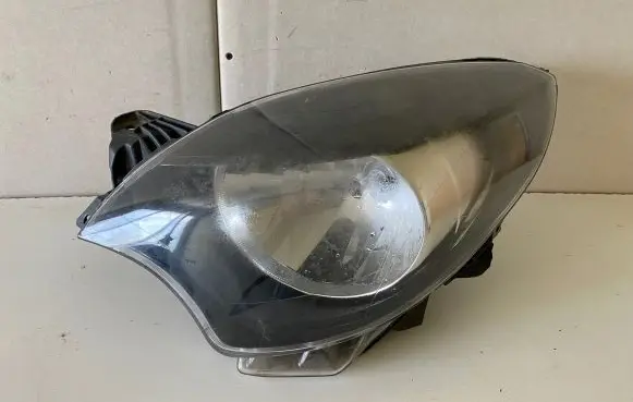 Renault Twingo II Headlight/headlamp 260608996R 90004093 C4439L0HA