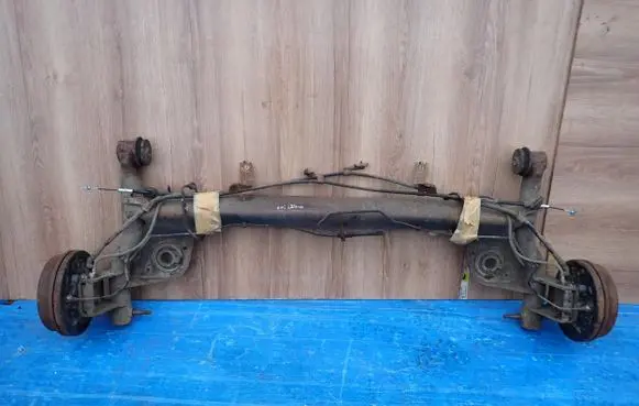 Suzuki Swift I Rear beam 
