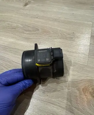 Mercedes-Benz C W204 Mass air flow meter A6510900248 6510900248 037033151