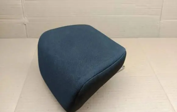 Suzuki Swift II Rear seat headrest 