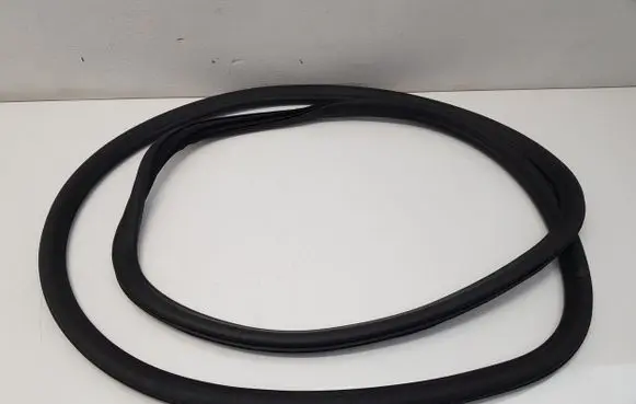 Opel Astra K Front door rubber seal 39071818 360574169