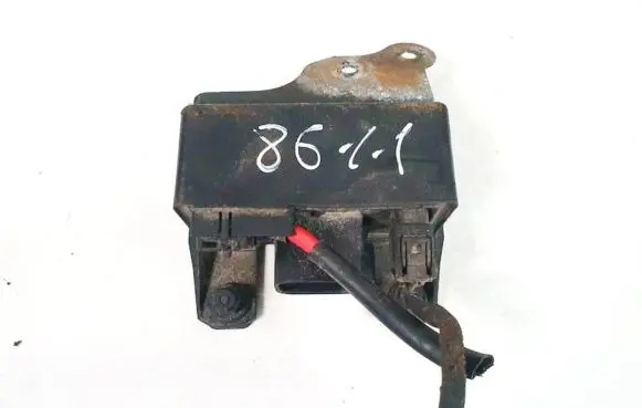 Mercedes-Benz C W203 Coolant fan relay 