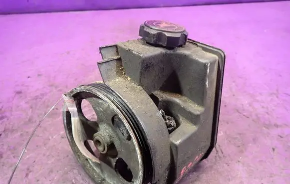 Citroen Xsara Picasso Power steering pump