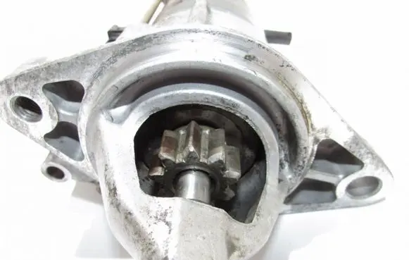 Toyota Yaris Starter motor 2810021020