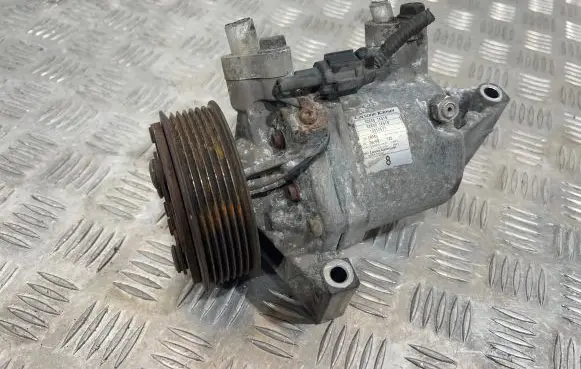 Nissan Juke I F15 Air conditioning (A/C) compressor (pump) 926001KA1B 10010637