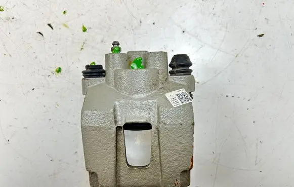 Jeep Cherokee III KJ Rear brake caliper