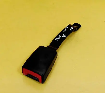 Volkswagen Polo IV 9N3 Front seatbelt buckle 6Q0857756