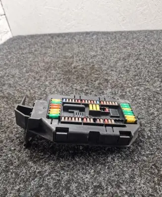 BMW X5 F15 Fuse module 6819653