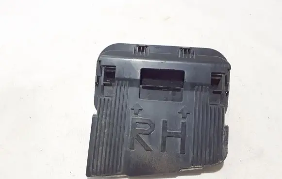 Toyota Hilux (AN120, AN130) Fender grill 629300K112