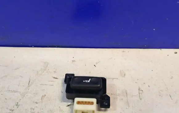 Lexus RX 450H Seat control switch 