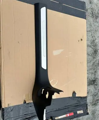Audi A8 S8 D4 4H Front sill trim cover 4H1867271