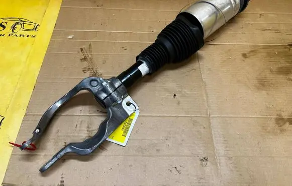Land Rover Defender Front air suspension shock absorber L8B23C285AA CPLA3462AC
